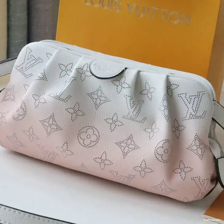 Fashionreps 2106DJ0050 LV Bags 0809